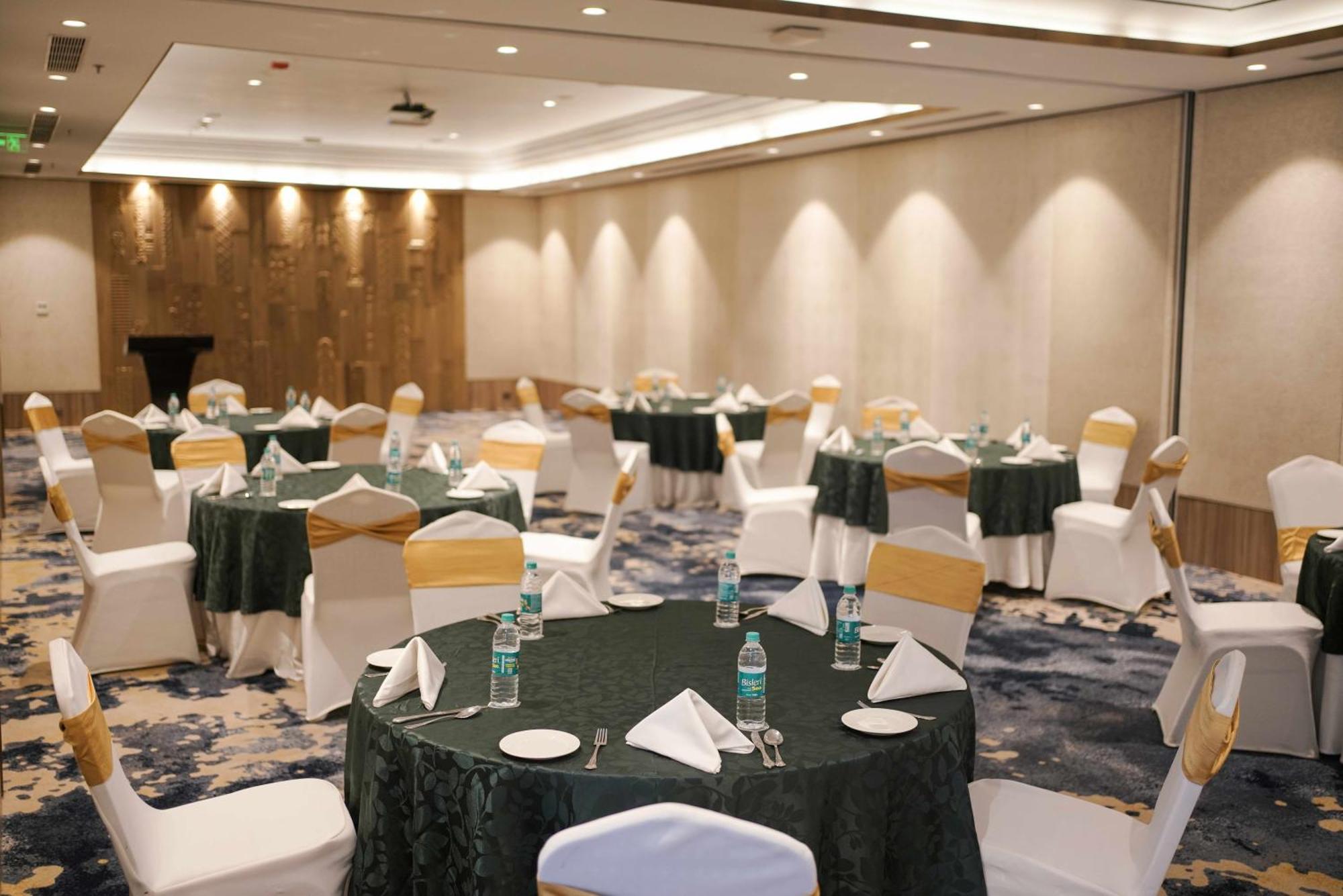 Port Muziris, A Tribute Portfolio Hotel By Marriott Kochi Buitenkant foto